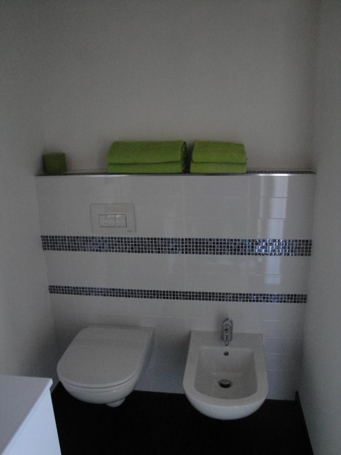 Casa Le Corti Villa Intra Kültér fotó